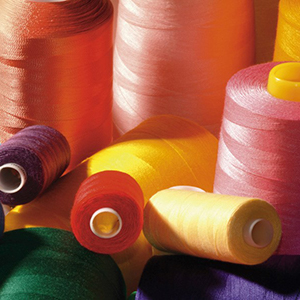 Polyester staple sewing thread